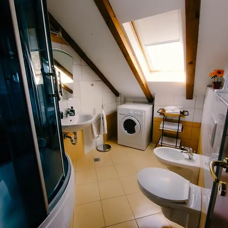 Large 3-bedroom Near Split Dalmatia